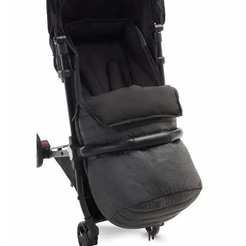 silver_cross__capacete_je_SKUN1P0JQx1_3.webp Silver Cross - Capacete Jet Pod Fashion