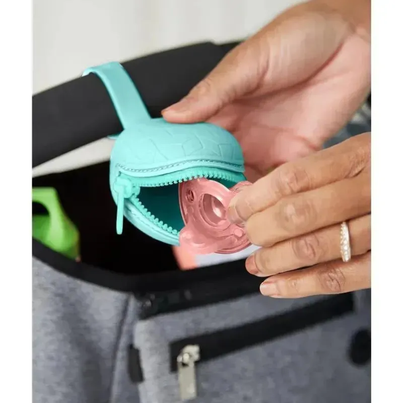 skip_hop__portachupeta_de_SKUCTMbh0ff_3.webp Skip Hop - Porta-chupeta de silicone, azul-petróleo Fashion