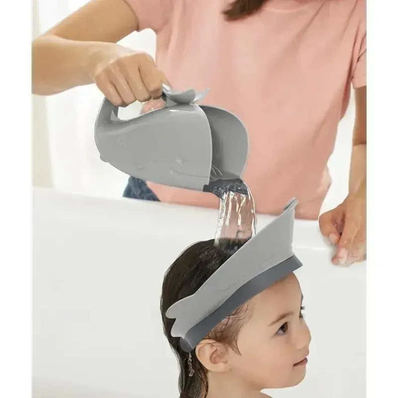 skip_hop__touca_de_banho__SKUnmlC1cqz_4.webp Skip Hop - Touca de banho para bebê, viseira de banho Moby, cinza Outlet