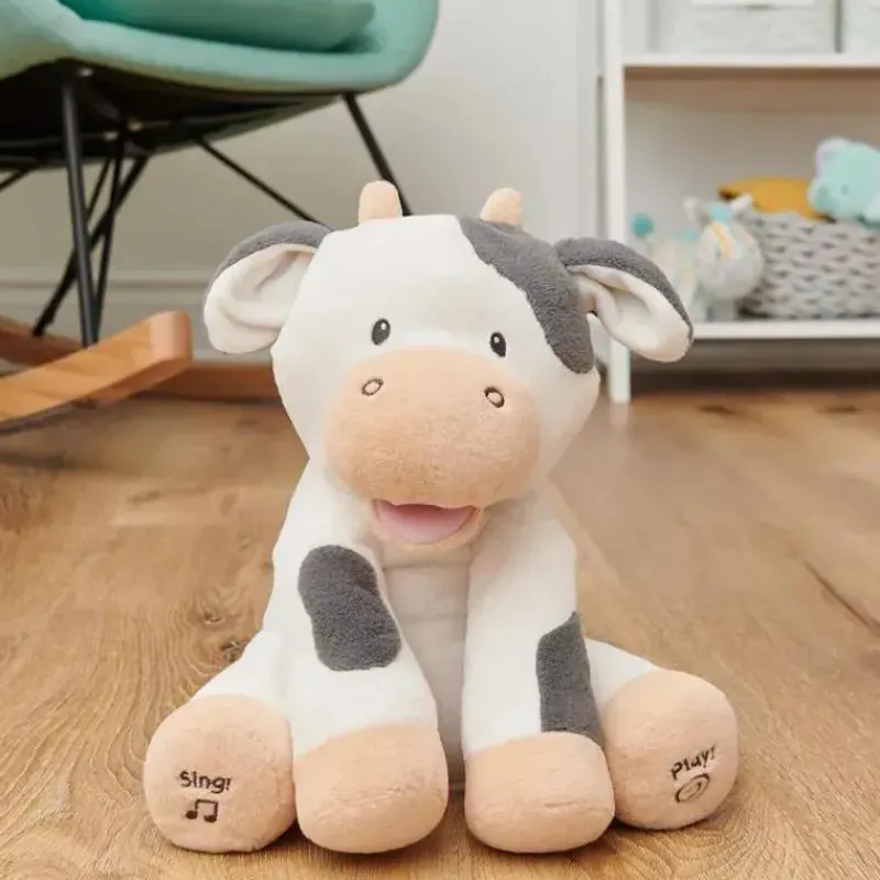 spin_master__baby_gund_bu_SKUwtzHQOev_7.webp Spin Master - Baby GUND Buttermilk the Cow Pelúcia Animada, Animal Cantante, 12" New