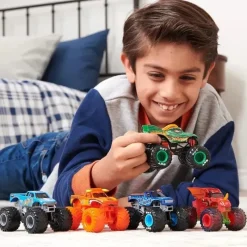 Spin Master - Monster Jam, Earth Shaker vs. Monster Trucks fundidos sob pressão da Bad Company, a partir de 3 anos Fashion