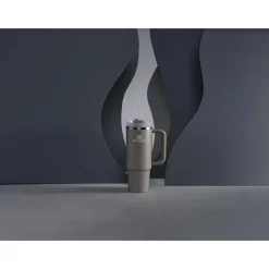 Stanley - Copo isolado a vácuo de aço inoxidável Quencher H2.0 FlowState de 30 onças, cinza Fashion