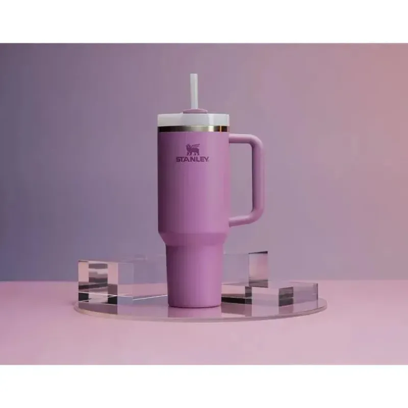 stanley__copo_isolado_a_v_SKUW75FLCGd_3.webp Stanley - Copo isolado a vácuo de aço inoxidável Quencher H2.0 FlowState de 40 onças, lilás Fashion