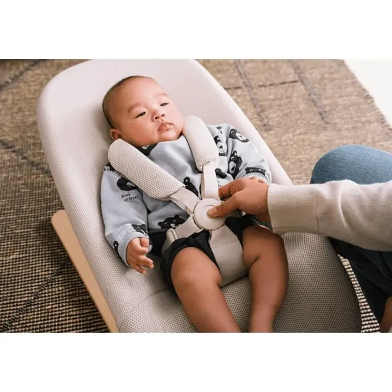 stokke__yoga_baby_bouncer_SKU0mU3IwG8_6.webp Stokke - Yoga™ Baby Bouncer Light Sand Online