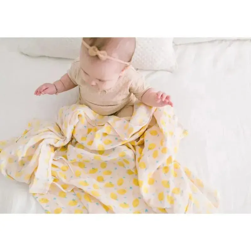 swaddle_loulou_lollipop_m_SKU4iZlS6pW_3.webp Loulou LOLLIPOP Swaddle Muslin Baby - Cutie Lemon Fashion