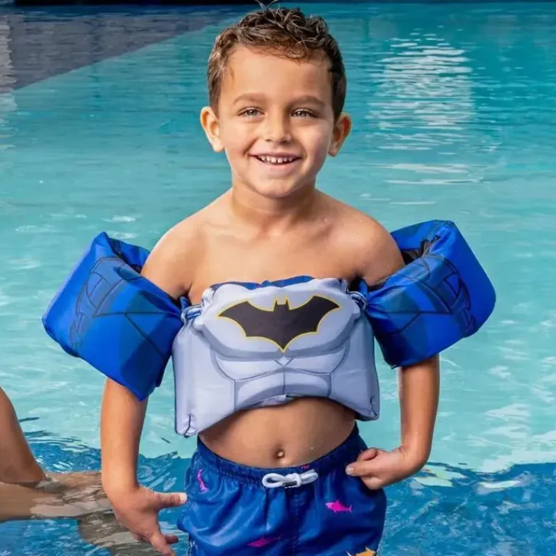 swimways__colete_salvavid_SKUbYgZeteo_2.webp Swimways - Colete salva-vidas Batman Swim Trainer (Pfd), Certificado pela Guarda Costeira Clearance