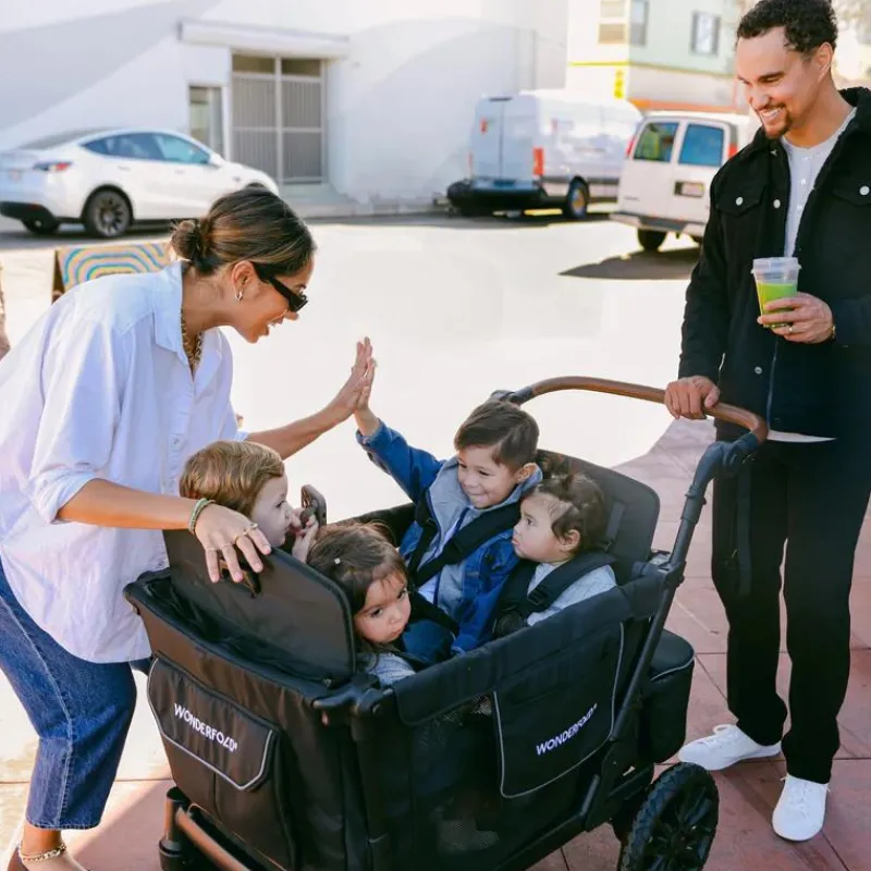 wonderfold__l_quad_stroll_SKUGk5iiRCE_10.webp WonderFold Wagon Stroller WonderFold - L4 Quad Stroller Wagon (4 Seater) Black New