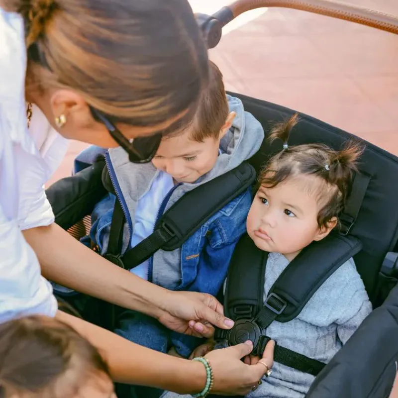 wonderfold__l_quad_stroll_SKUGk5iiRCE_9.webp WonderFold Wagon Stroller WonderFold - L4 Quad Stroller Wagon (4 Seater) Black New