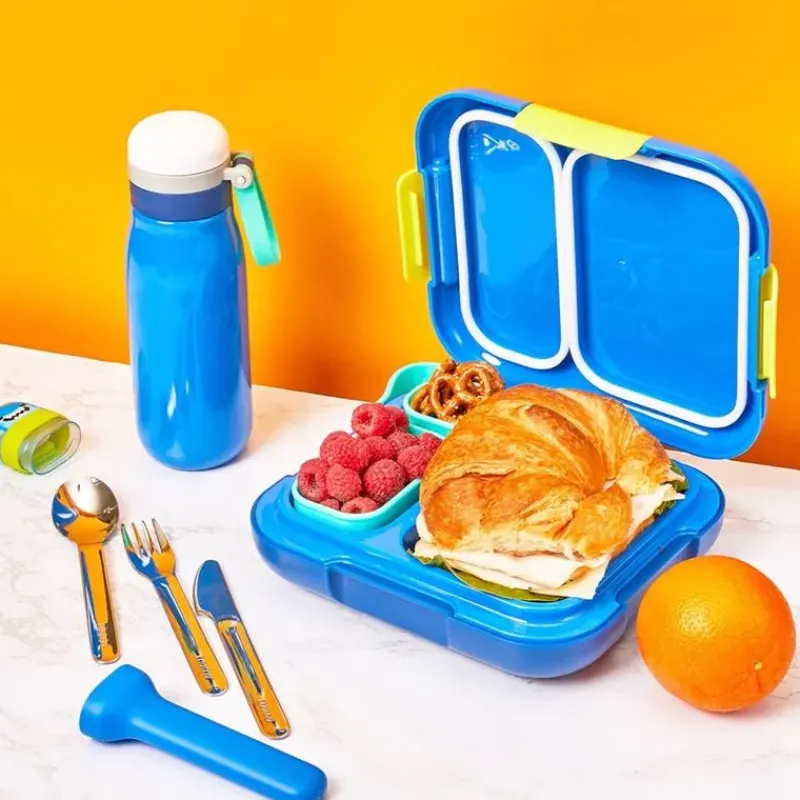 zoku__kids_pocket_utensil_SKUGtOYdJQg_2.webp Zoku - Kids Pocket Utensil Set, Shark Hot